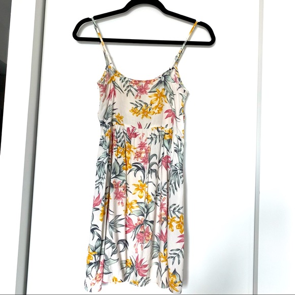 H&M Floral Dress - Picture 2 of 3